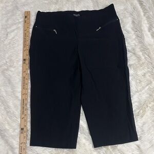 Soho black capri pants size 1X EUC
